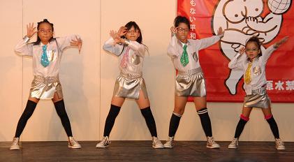 ダンスチームに圧巻!